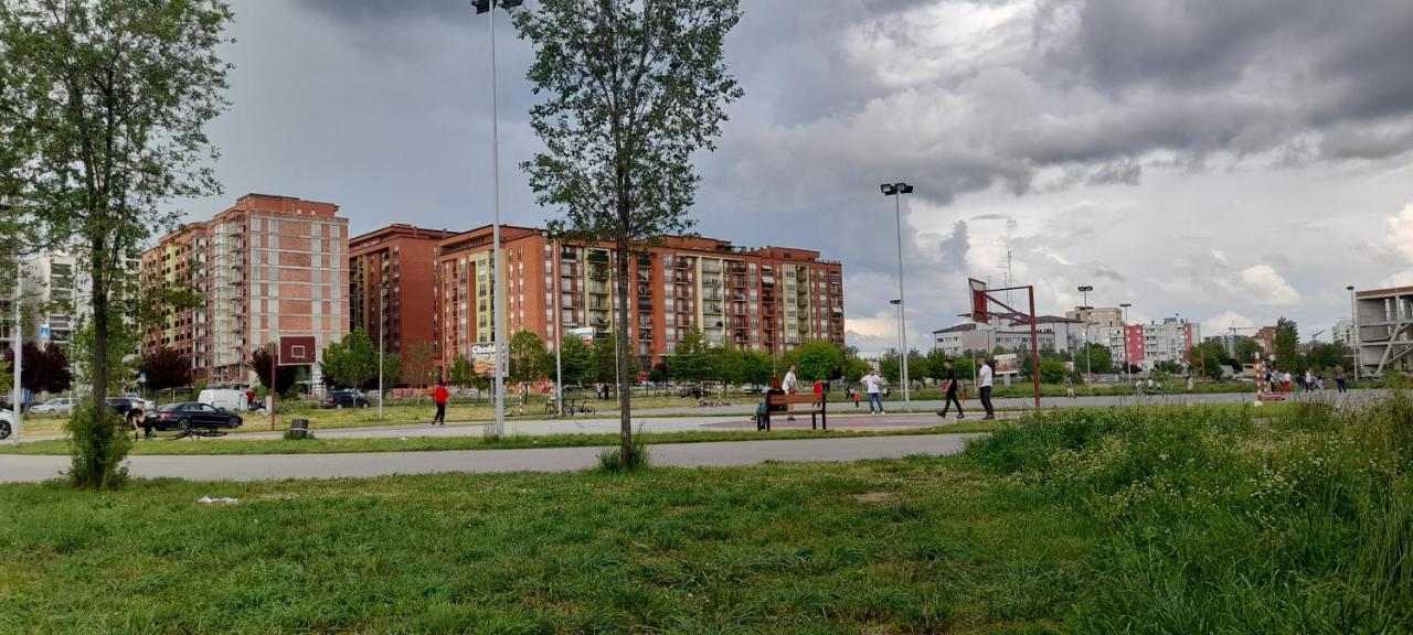 Superb 1 Bedroom In The Best Zone Of The City. Uroševac Exterior foto