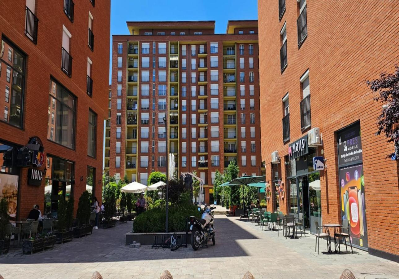 Superb 1 Bedroom In The Best Zone Of The City. Uroševac Exterior foto