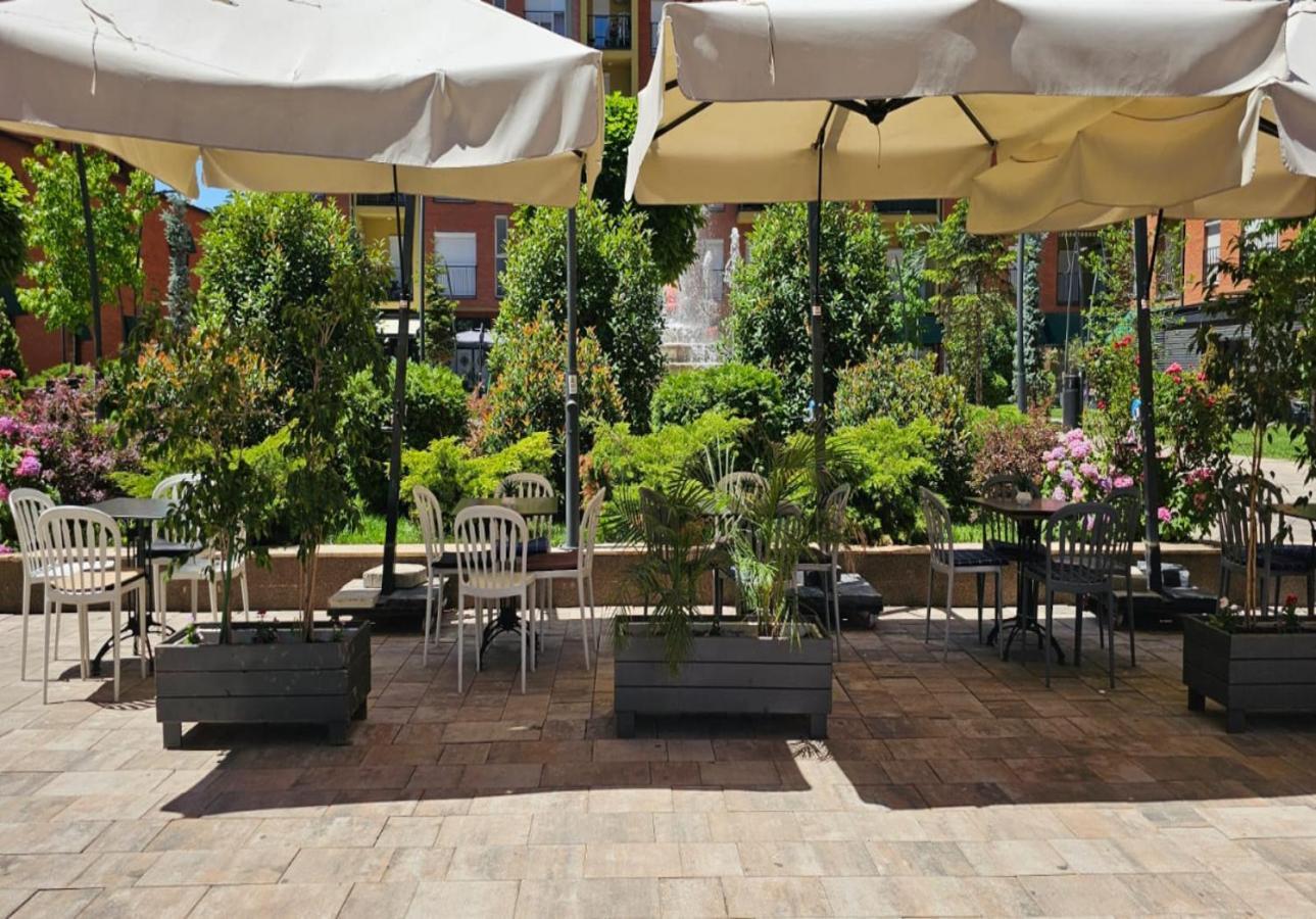 Superb 1 Bedroom In The Best Zone Of The City. Uroševac Exterior foto